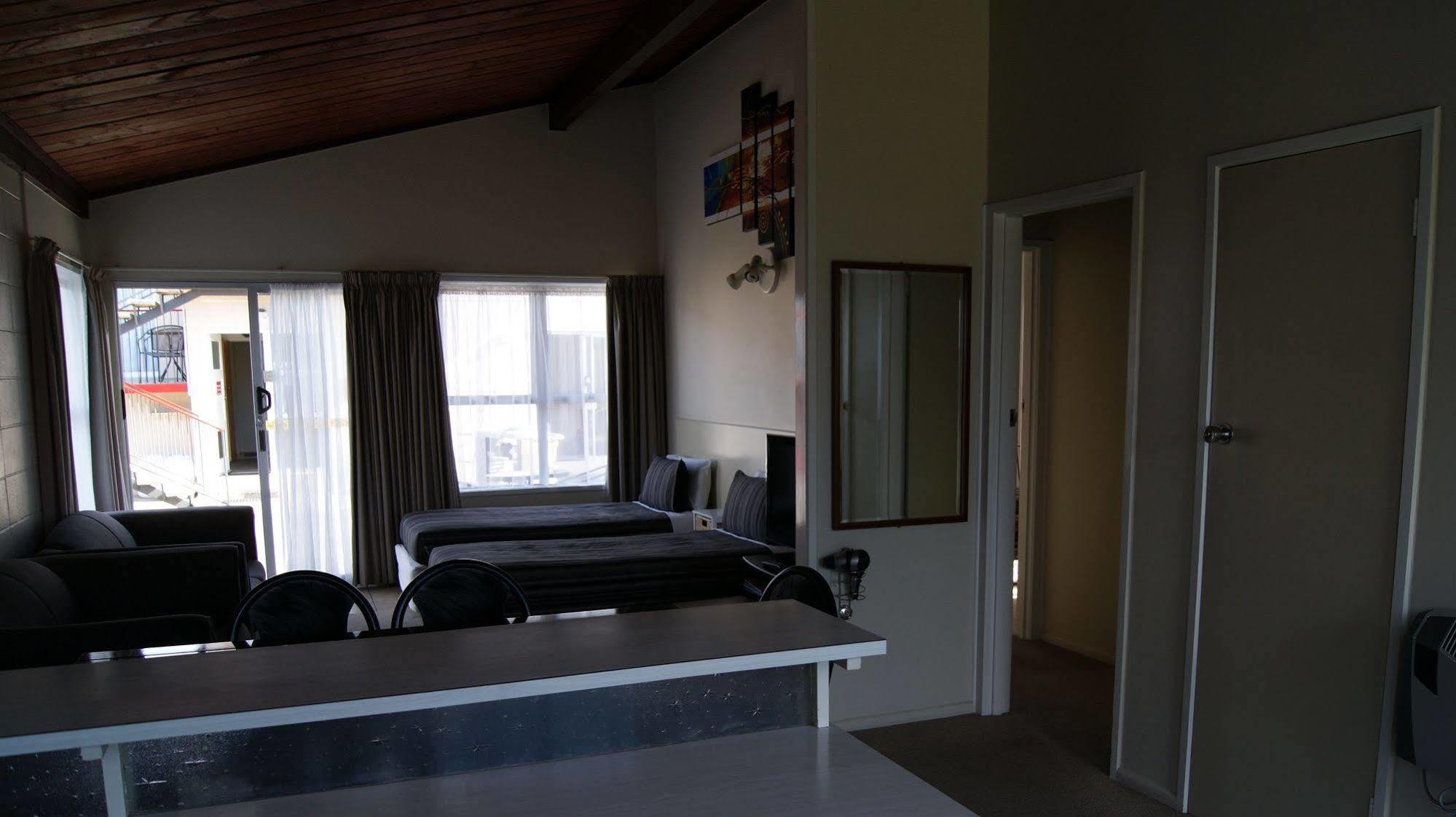 Tourist Court Motel Whakatane Eksteriør billede